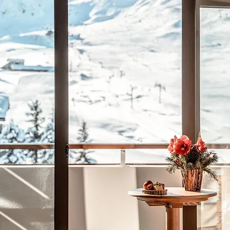 Hotel Alpes Du Pralong 5*